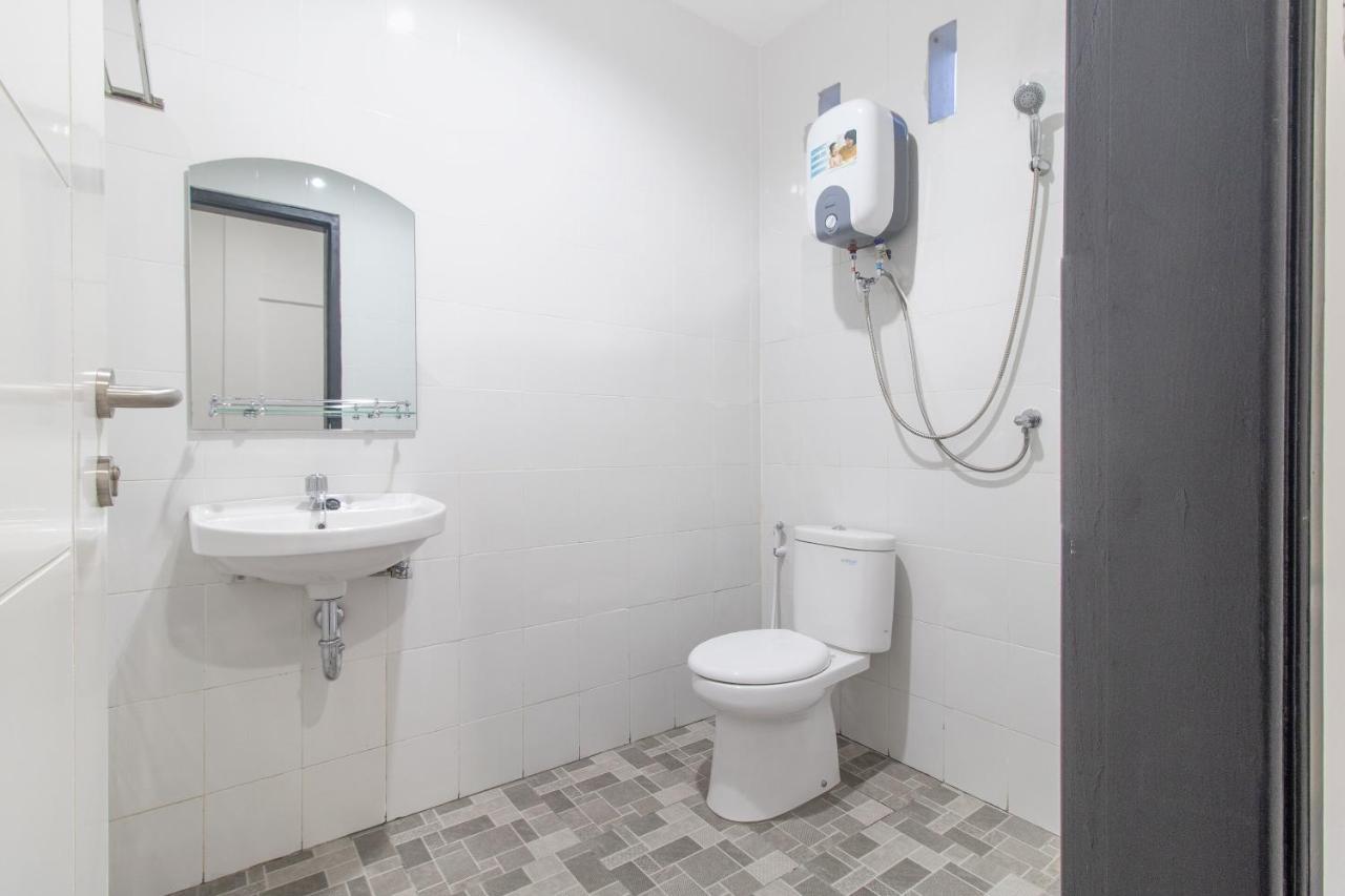 Cozy Stay Kupang Kupang  Esterno foto