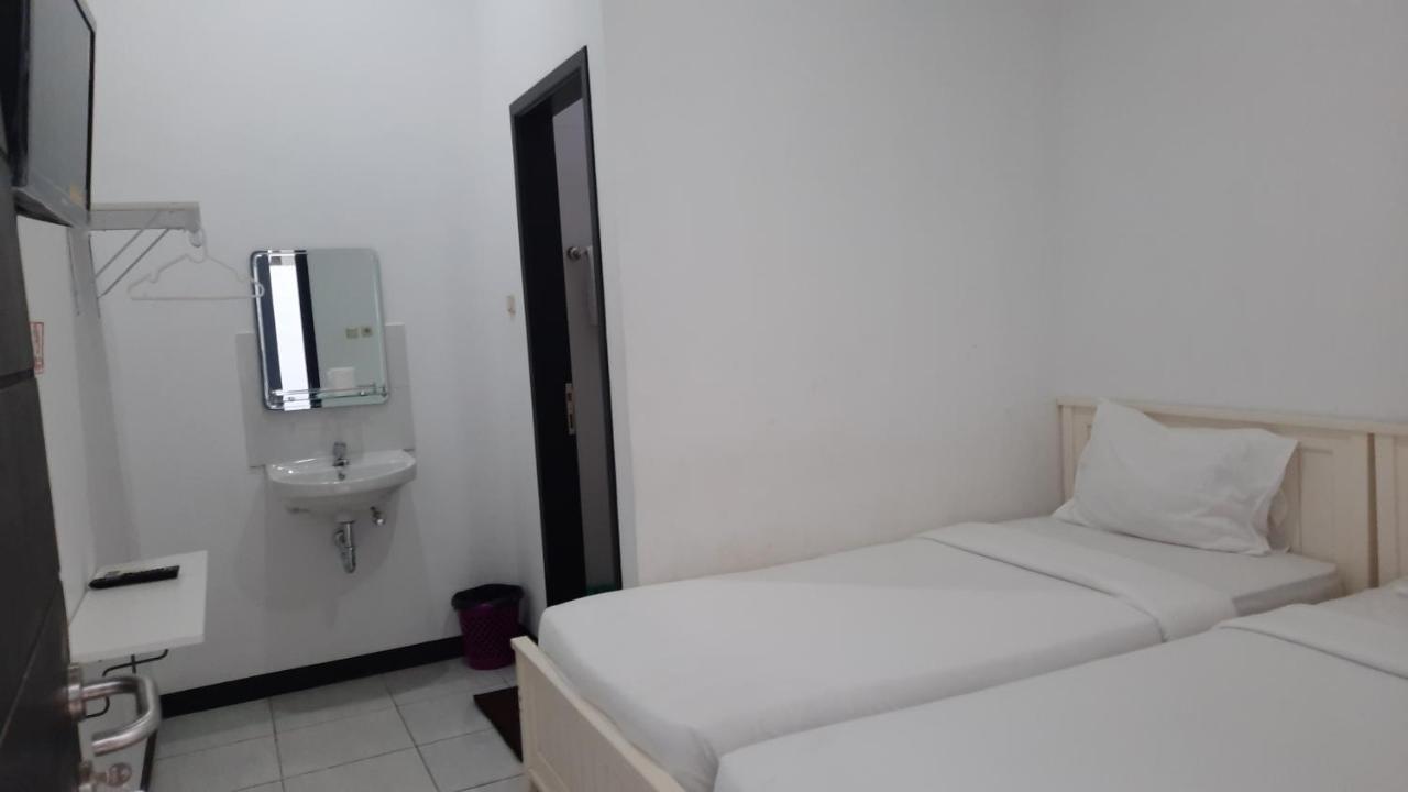 Cozy Stay Kupang Kupang  Esterno foto